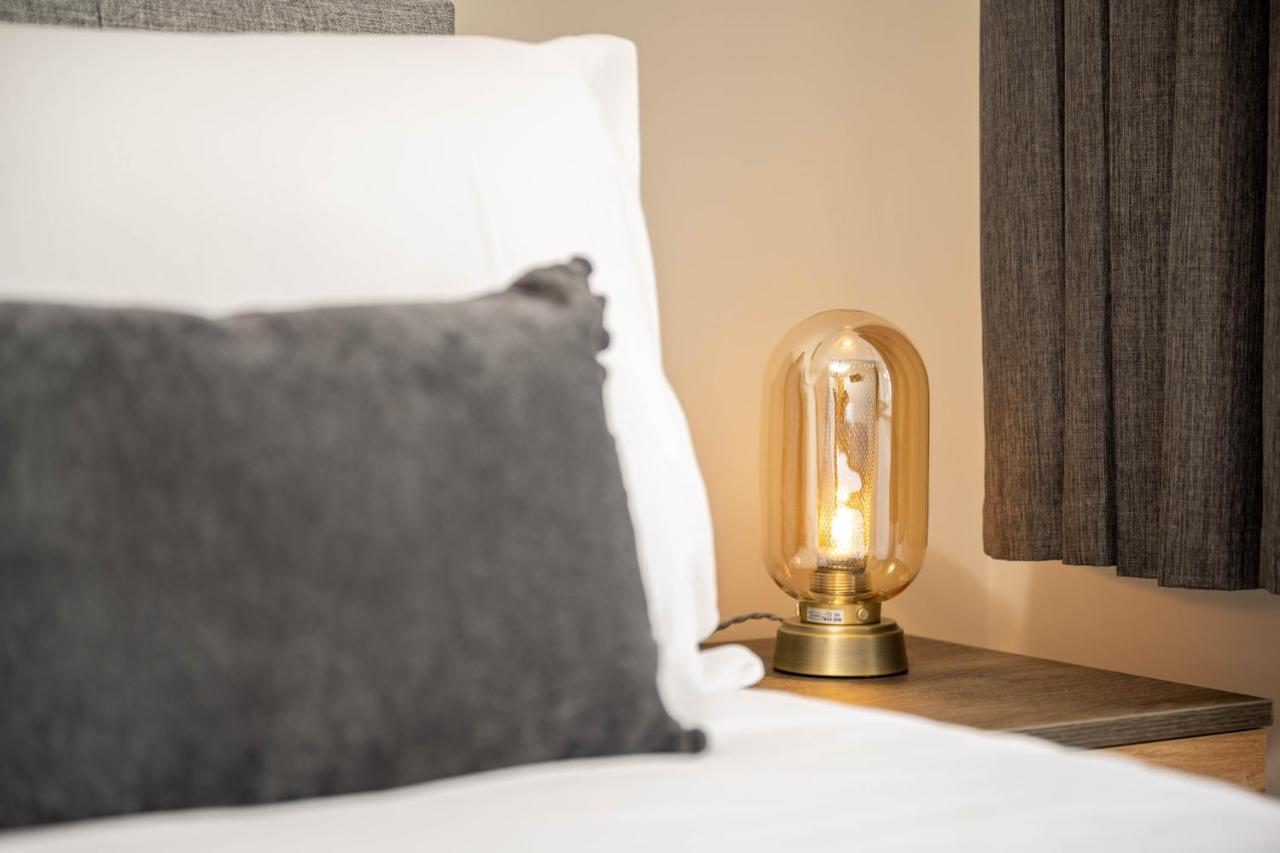 The Oaklands - Luxury Spacious 6-Bed, Near Solihull, Birmingham City, Jlr, Nec, Airport, Resorts World, Hs2 Buitenkant foto