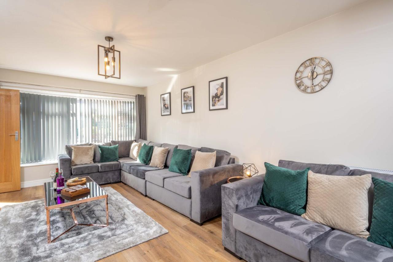 The Oaklands - Luxury Spacious 6-Bed, Near Solihull, Birmingham City, Jlr, Nec, Airport, Resorts World, Hs2 Buitenkant foto