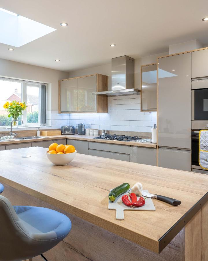 The Oaklands - Luxury Spacious 6-Bed, Near Solihull, Birmingham City, Jlr, Nec, Airport, Resorts World, Hs2 Buitenkant foto
